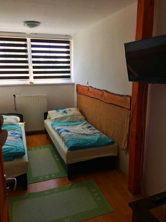 Vulcano Vendeghaz Hotell Mesteri Exteriör bild