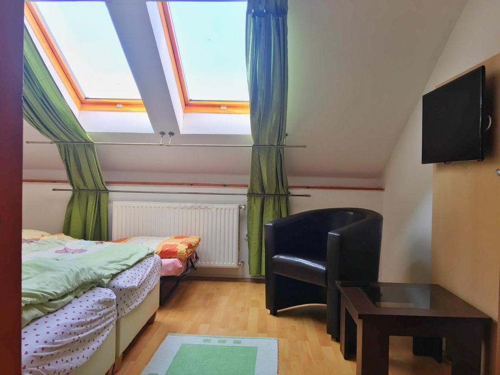 Vulcano Vendeghaz Hotell Mesteri Exteriör bild